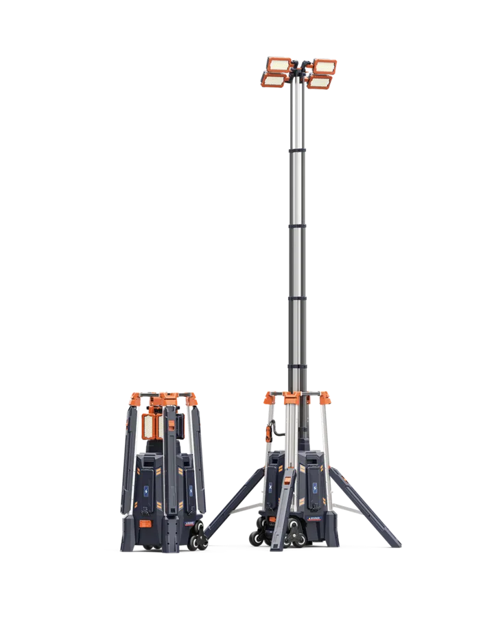 Torre TL-500H plegada junto a otra desplegada